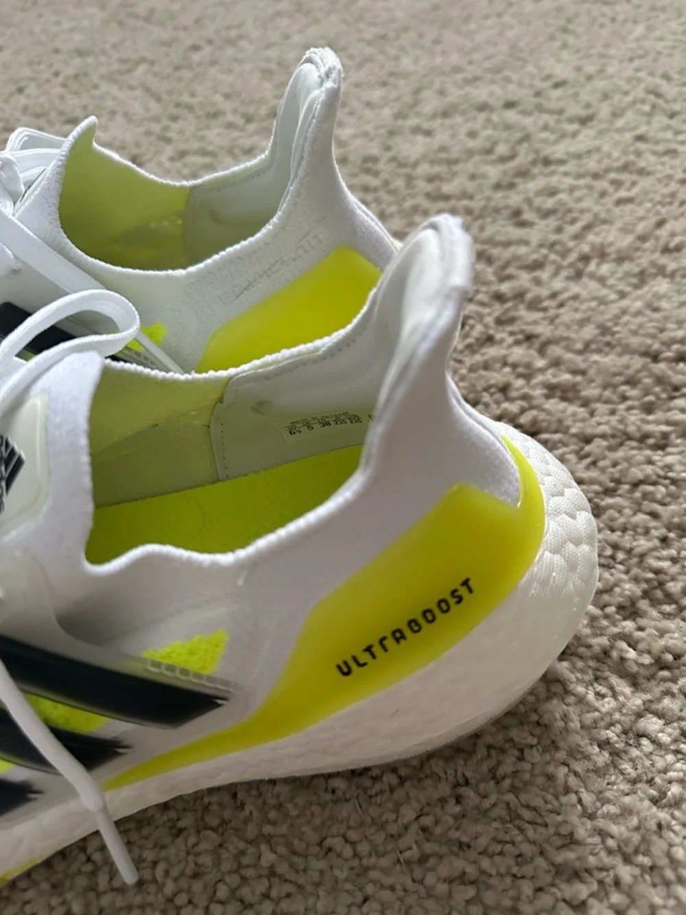 Adidas Women’s Ultraboost 21 Solar
Yellow - Size 6.5 - EUC - Picture 3 of 6